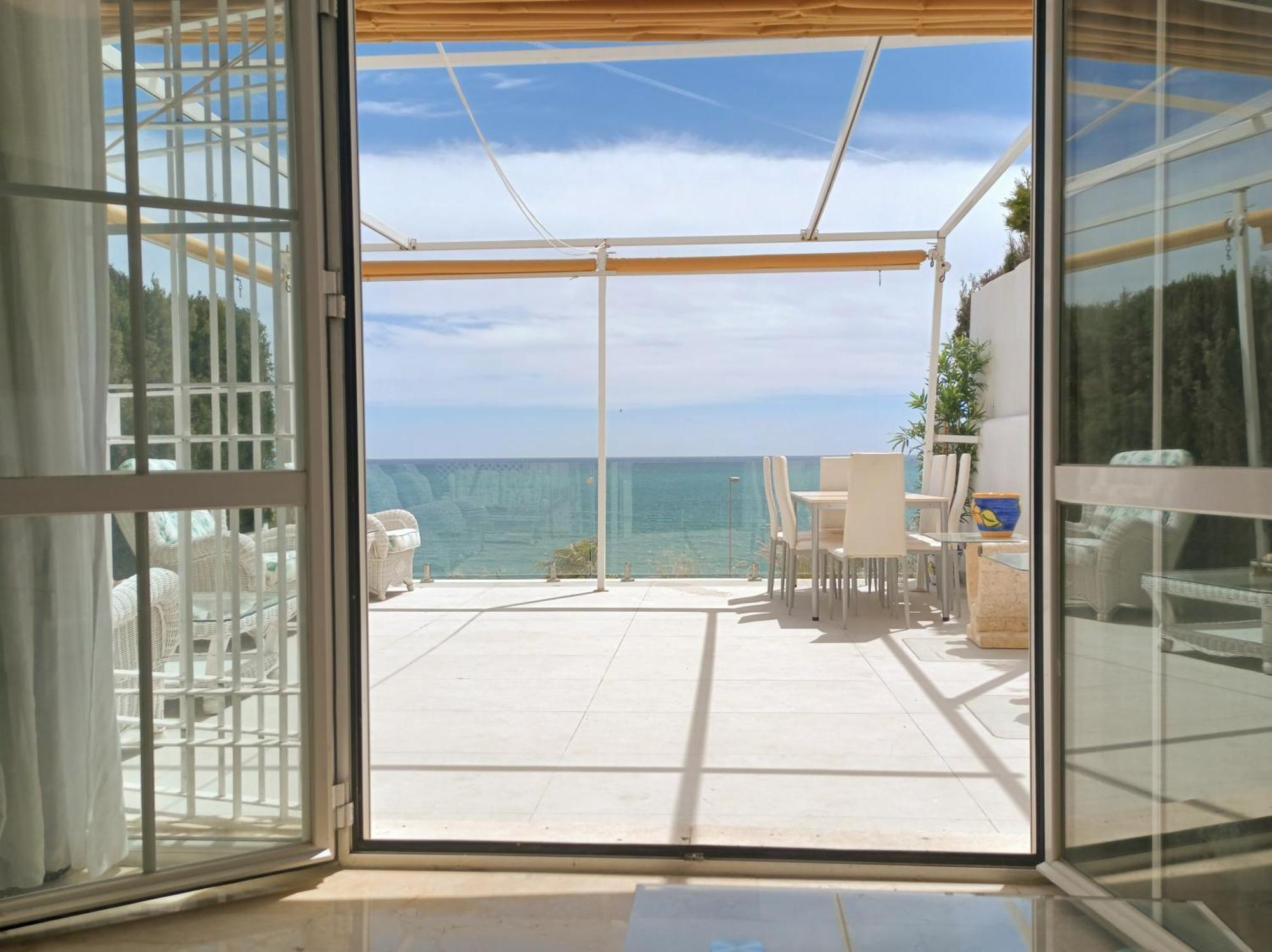 Townhouse Beachfront Costa, By Casa Del Sol Hr Alpehytte *