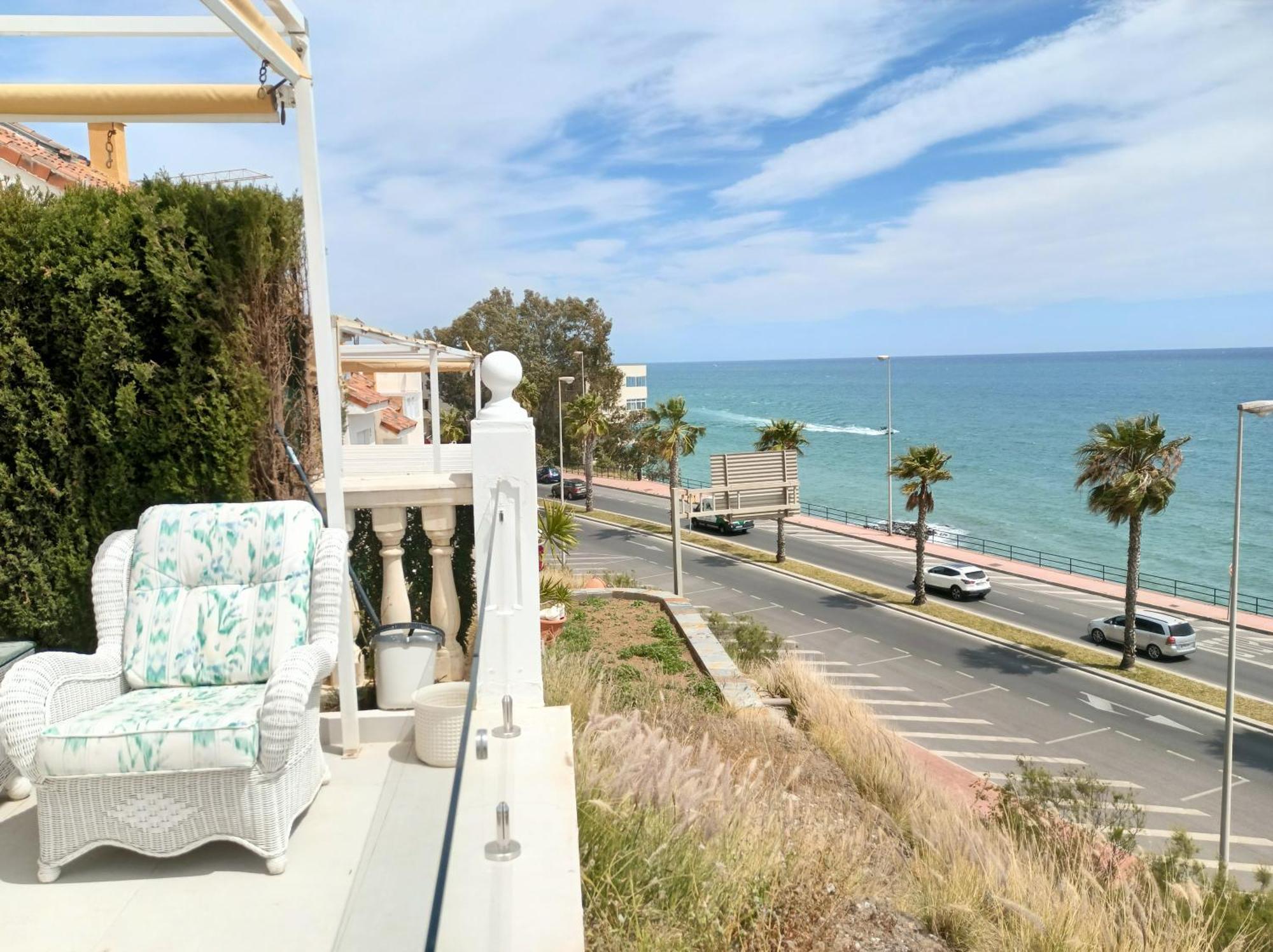 Townhouse Beachfront Costa, By Casa Del Sol Hr Chalet Benalmádena