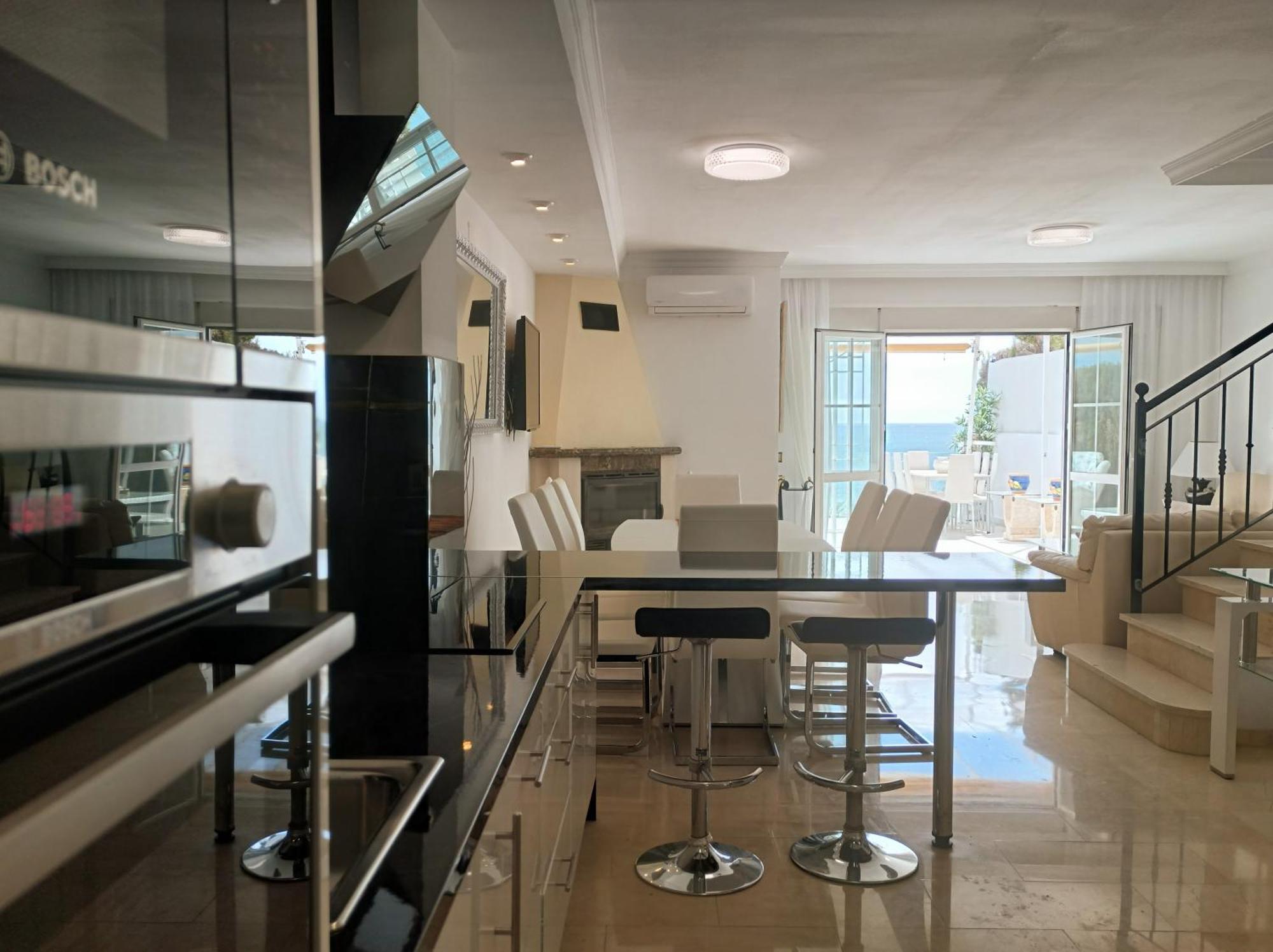 Townhouse Beachfront Costa, By Casa Del Sol Hr Benalmádena